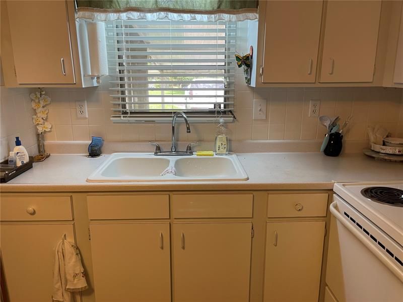 Recently Sold: $75,000 (2 beds, 1 baths, 1008 Square Feet)