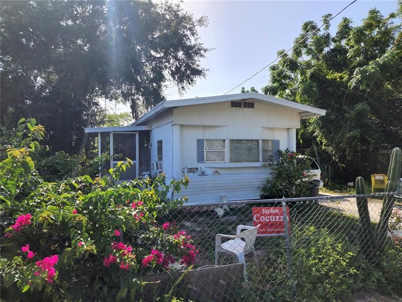 Recently Sold: $49,999 (2 beds, 1 baths, 784 Square Feet)