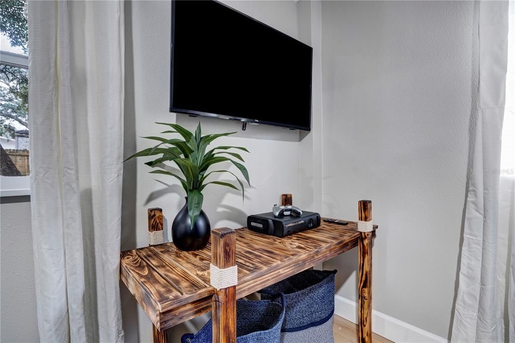 For Rent: $5,000 (3 beds, 2 baths, 1236 Square Feet)