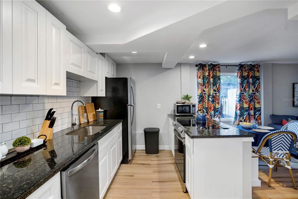 For Rent: $5,000 (3 beds, 2 baths, 1236 Square Feet)