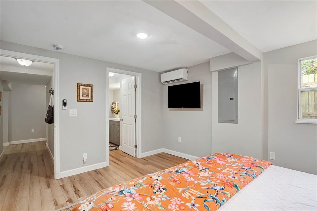 For Rent: $5,000 (3 beds, 2 baths, 1236 Square Feet)