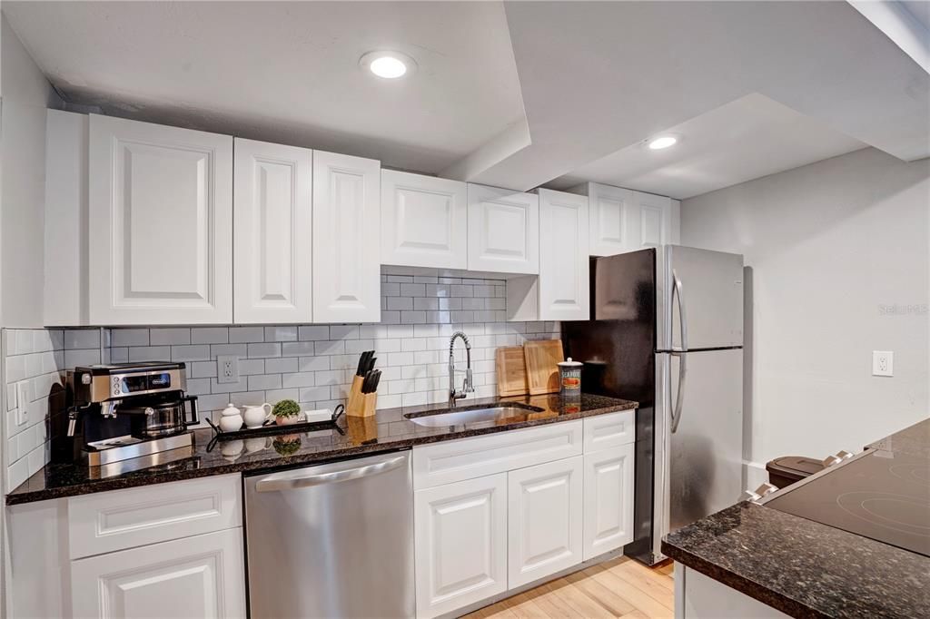 For Rent: $5,000 (3 beds, 2 baths, 1236 Square Feet)