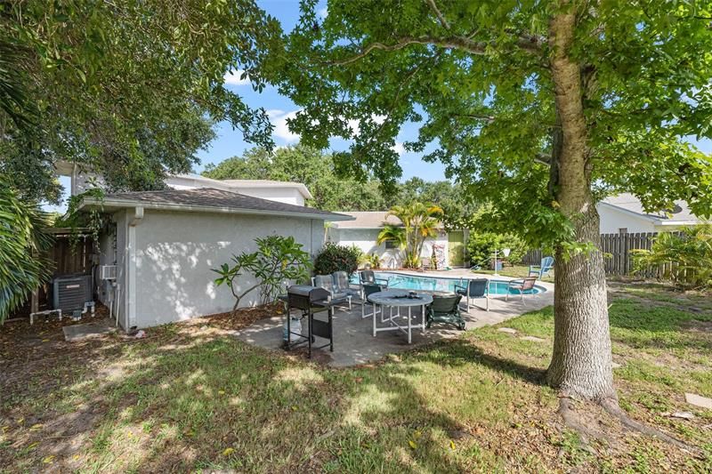 Recently Sold: $450,000 (2 beds, 2 baths, 1789 Square Feet)