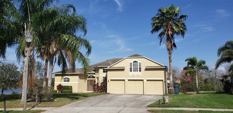 Recently Sold: $737,000 (5 beds, 3 baths, 3290 Square Feet)