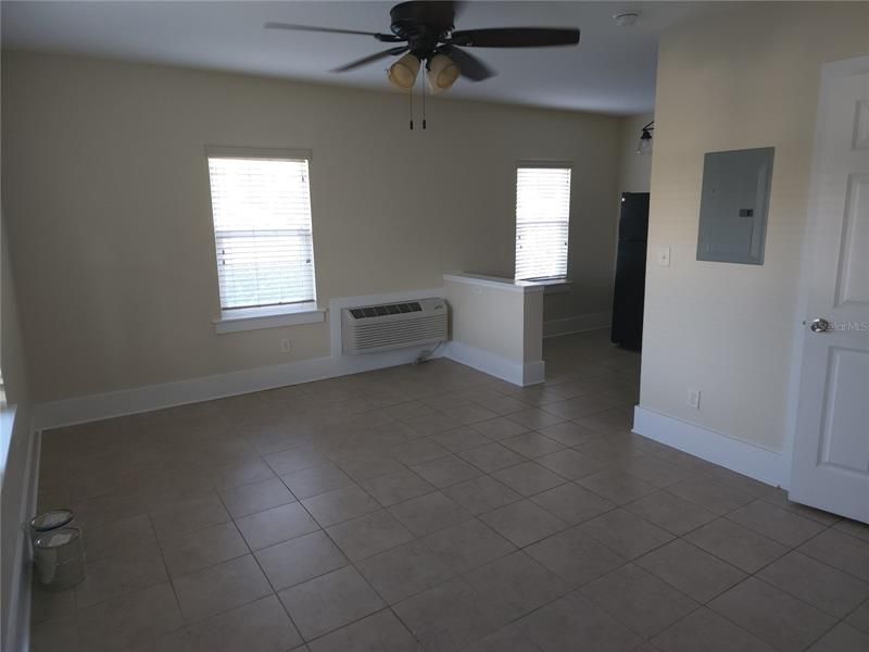 Recently Rented: $1,150 (0 beds, 1 baths, 500 Square Feet)
