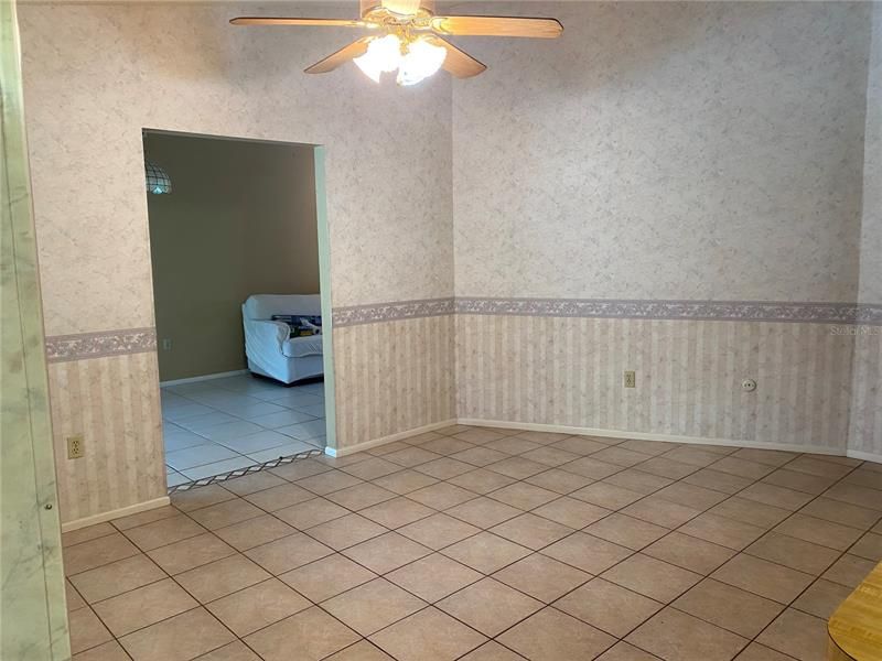 Recently Rented: $3,500 (3 beds, 2 baths, 1990 Square Feet)