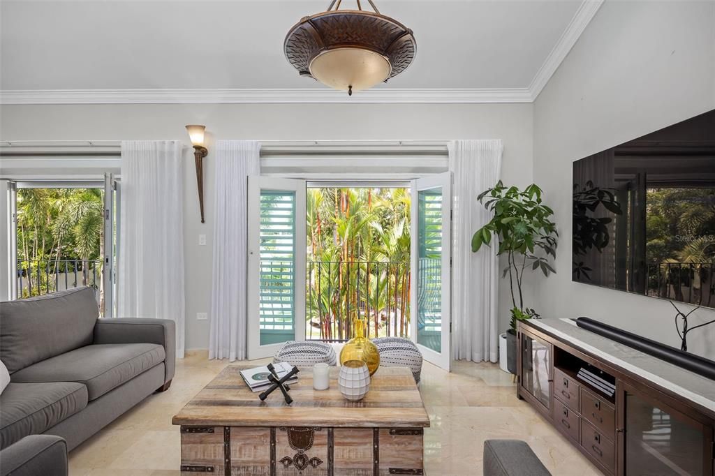 Recently Sold: $1,995,000 (5 beds, 5 baths, 4740 Square Feet)