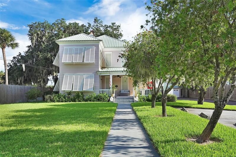 Recently Sold: $1,699,999 (4 beds, 4 baths, 5138 Square Feet)