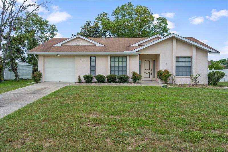 Recently Sold: $200,000 (3 beds, 2 baths, 1079 Square Feet)