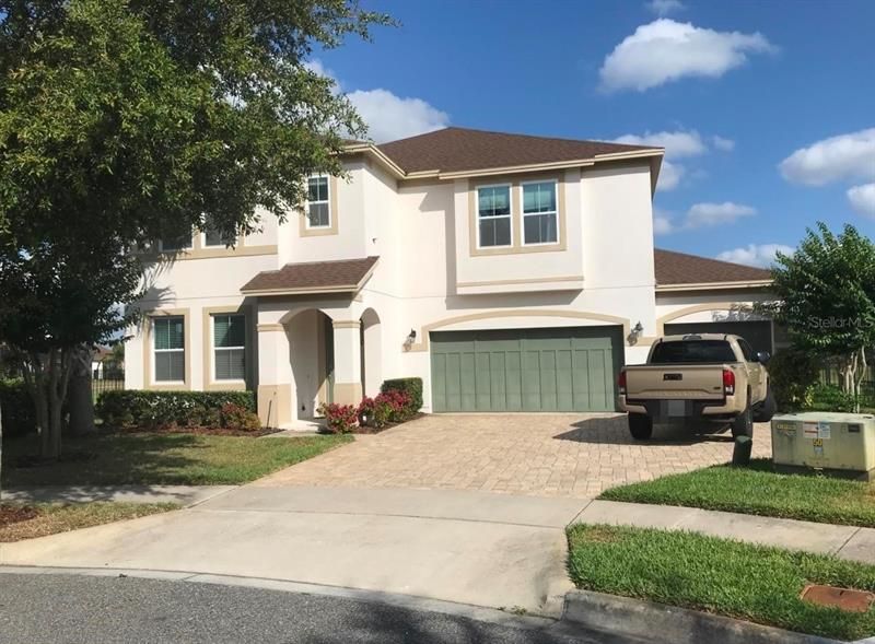 Recently Sold: $825,000 (4 beds, 3 baths, 3063 Square Feet)