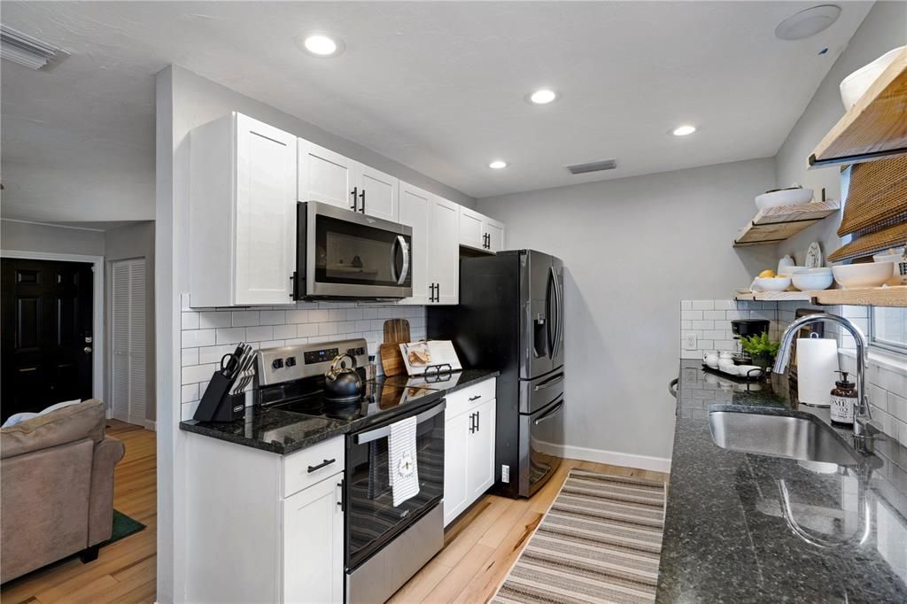 For Rent: $5,000 (3 beds, 2 baths, 1350 Square Feet)