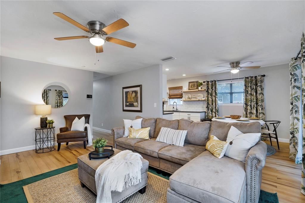 For Rent: $5,000 (3 beds, 2 baths, 1350 Square Feet)