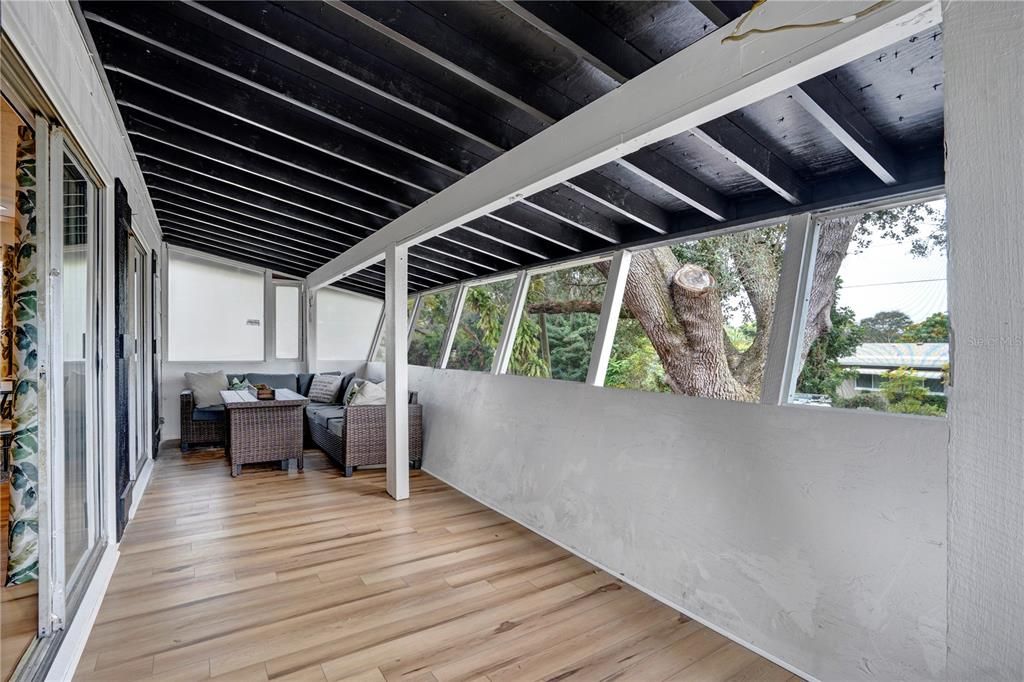 For Rent: $5,000 (3 beds, 2 baths, 1350 Square Feet)