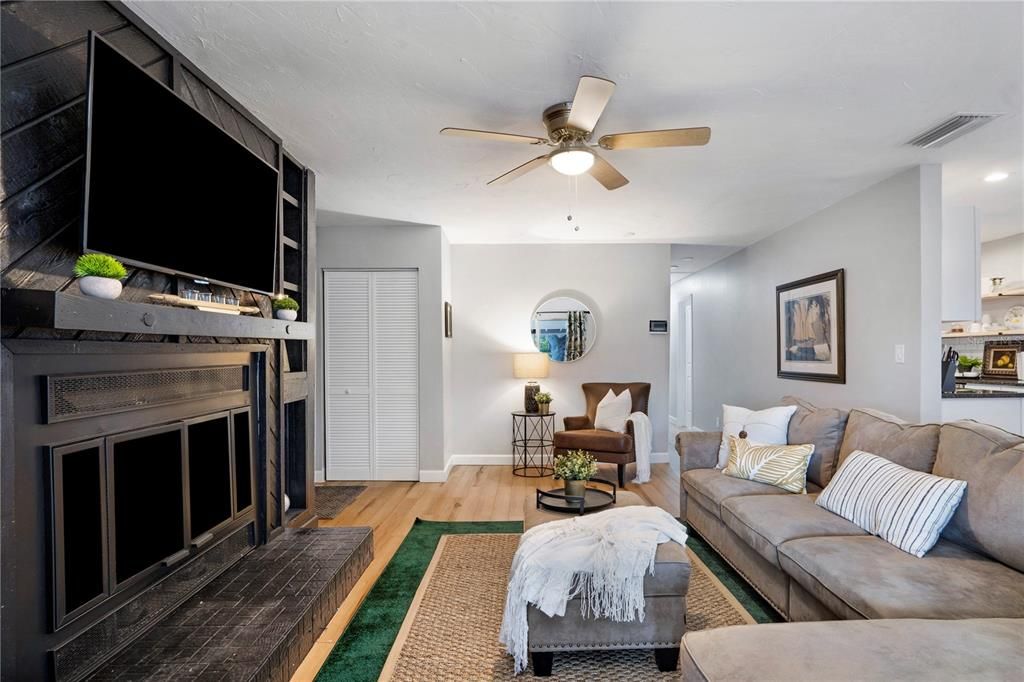 For Rent: $5,000 (3 beds, 2 baths, 1350 Square Feet)