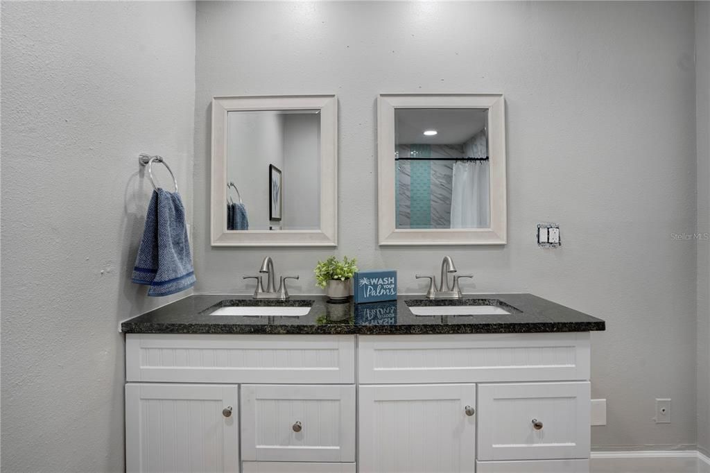 For Rent: $5,000 (3 beds, 2 baths, 1350 Square Feet)