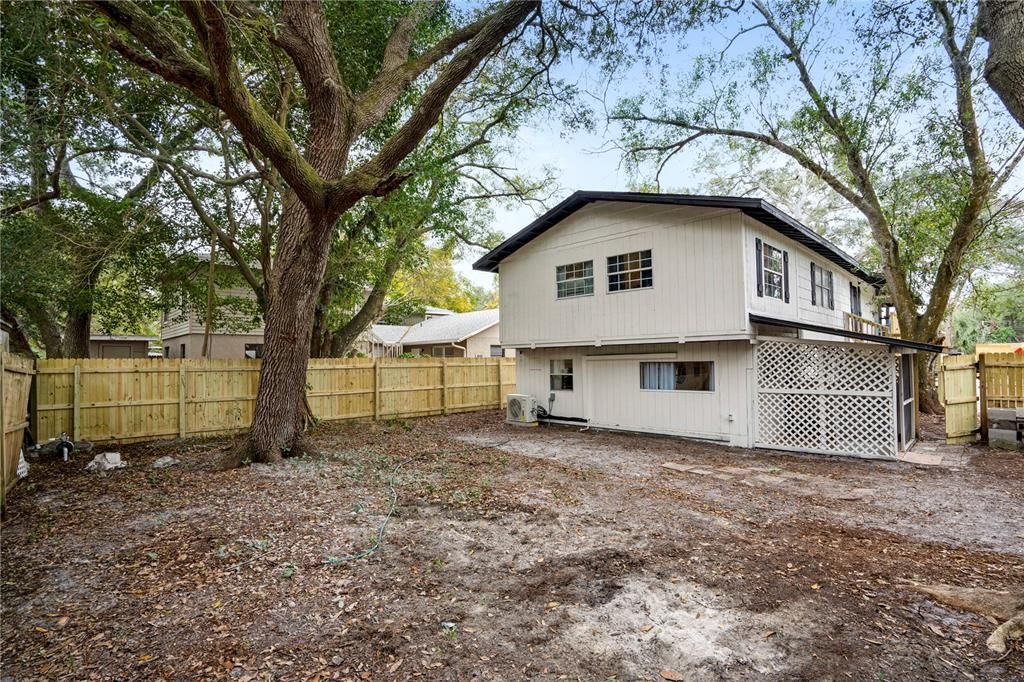 For Rent: $5,000 (3 beds, 2 baths, 1350 Square Feet)