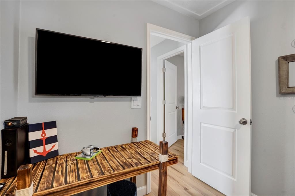 For Rent: $5,000 (3 beds, 2 baths, 1350 Square Feet)