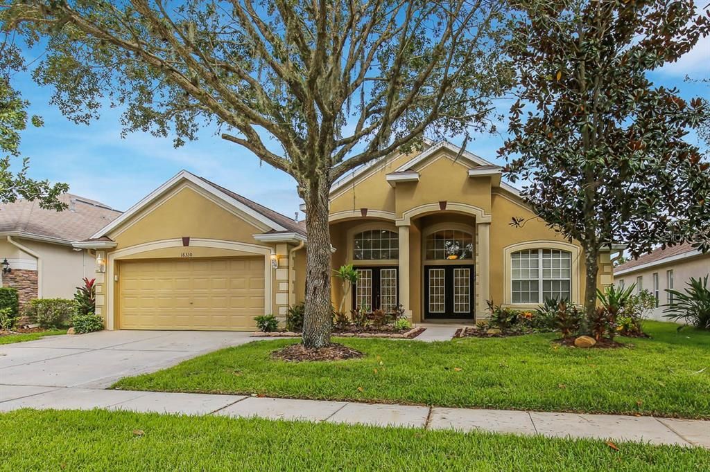 Recently Rented: $2,800 (4 beds, 2 baths, 2355 Square Feet)