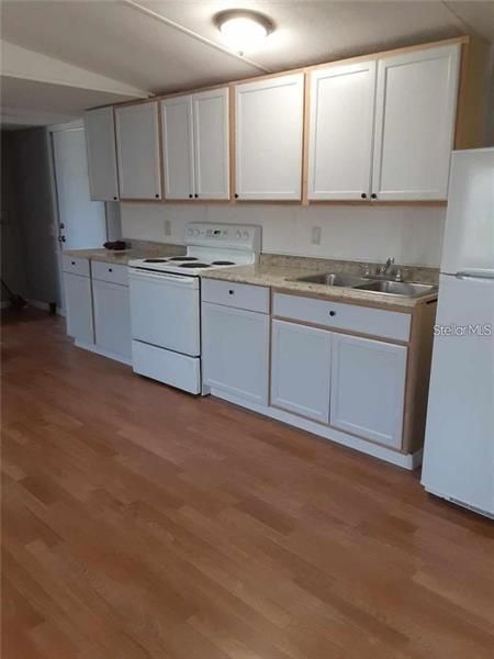 Recently Rented: $1,200 (2 beds, 2 baths, 784 Square Feet)