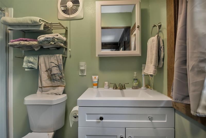 CABIN BATHROOM