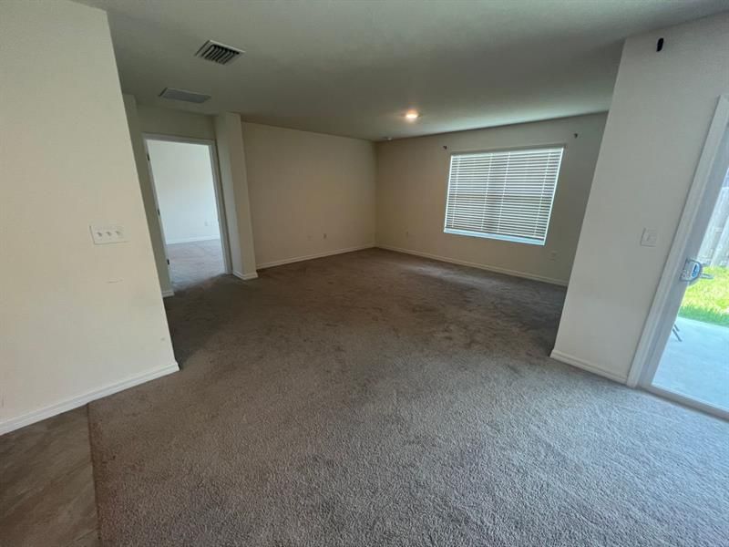 Recently Rented: $2,300 (4 beds, 2 baths, 1768 Square Feet)