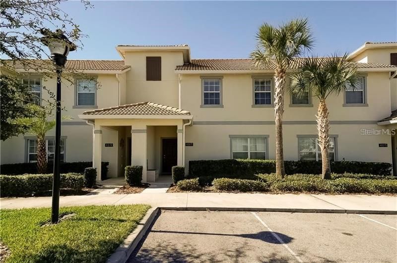 Recently Sold: $550,000 (4 beds, 3 baths, 1914 Square Feet)