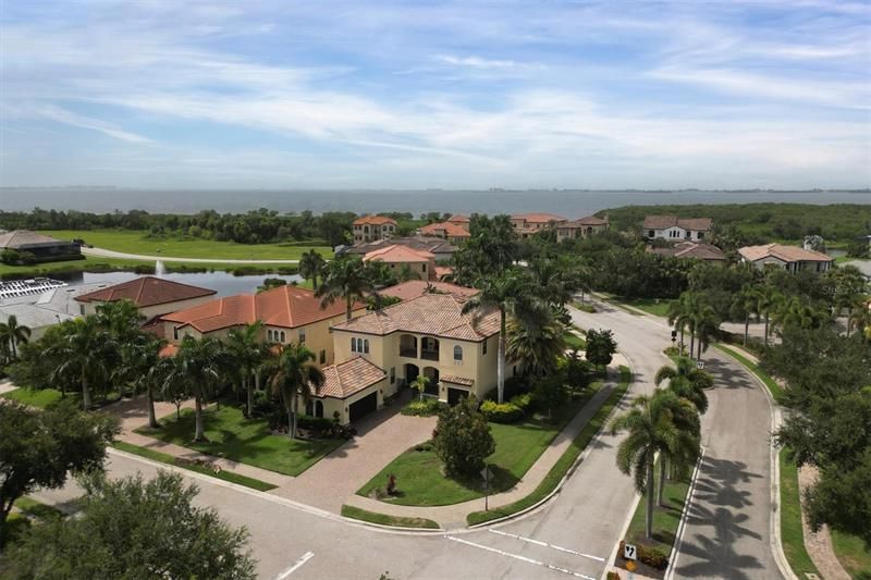 Recently Sold: $1,600,000 (5 beds, 4 baths, 3695 Square Feet)