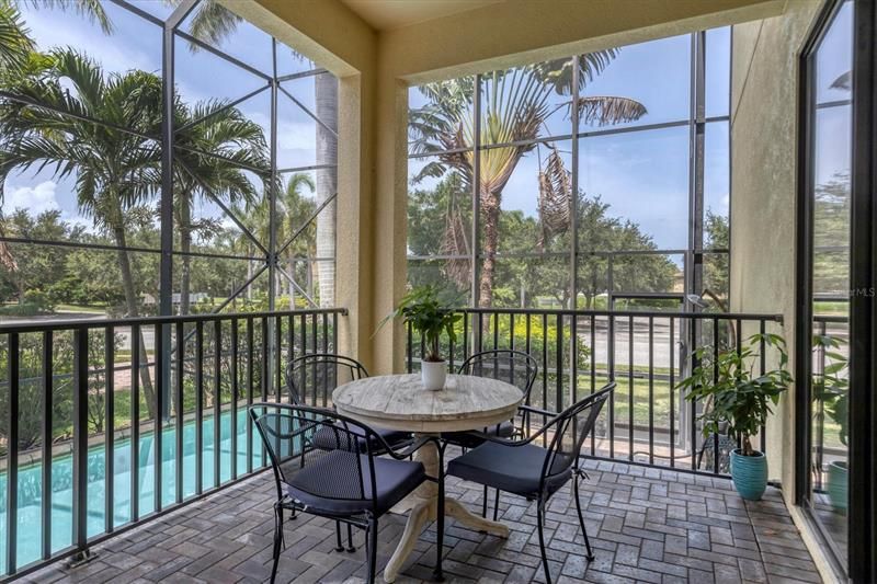 Recently Sold: $1,600,000 (5 beds, 4 baths, 3695 Square Feet)