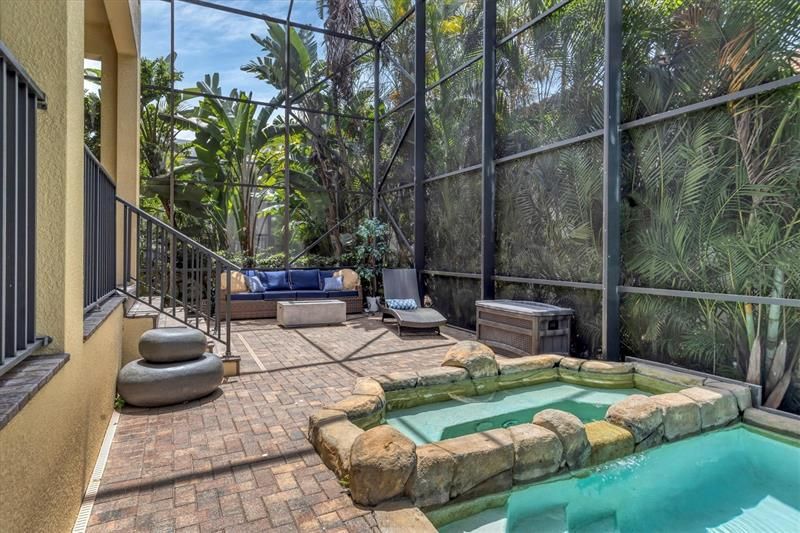 Recently Sold: $1,600,000 (5 beds, 4 baths, 3695 Square Feet)