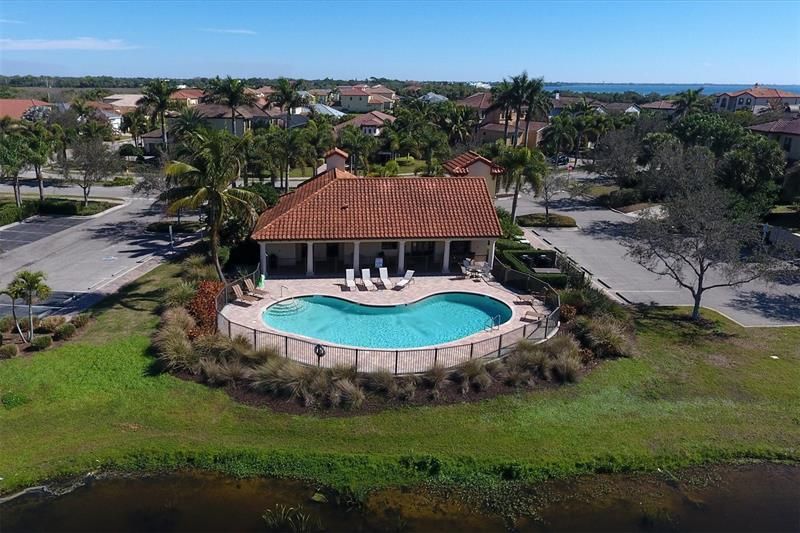 Recently Sold: $1,600,000 (5 beds, 4 baths, 3695 Square Feet)