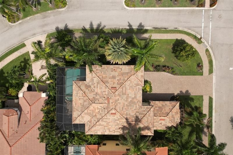 Recently Sold: $1,600,000 (5 beds, 4 baths, 3695 Square Feet)