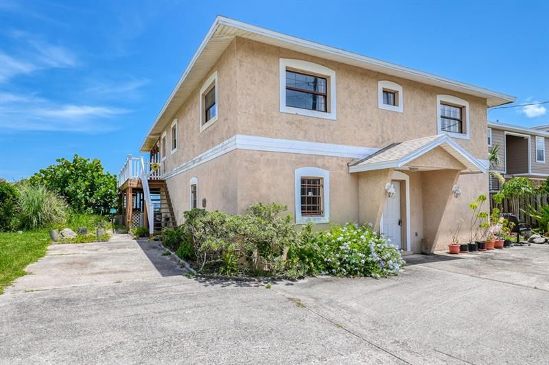 Recently Sold: $950,000 (4 beds, 2 baths, 2108 Square Feet)