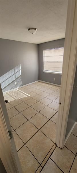 Recently Rented: $1,500 (2 beds, 1 baths, 3072 Square Feet)
