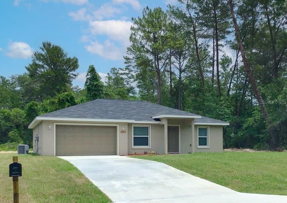 Recently Rented: $1,645 (3 beds, 2 baths, 1239 Square Feet)