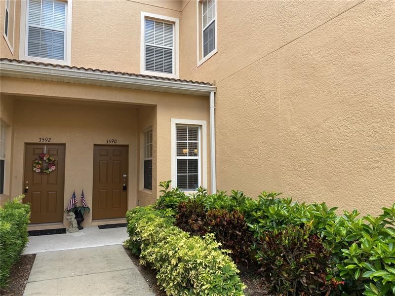Recently Sold: $440,000 (3 beds, 2 baths, 1954 Square Feet)