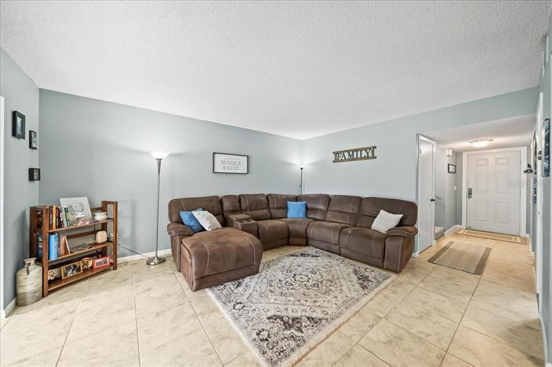 Recently Sold: $255,000 (3 beds, 2 baths, 1626 Square Feet)
