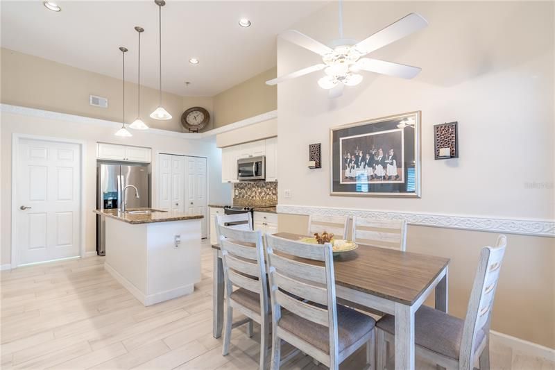 Recently Sold: $699,000 (3 beds, 2 baths, 1749 Square Feet)