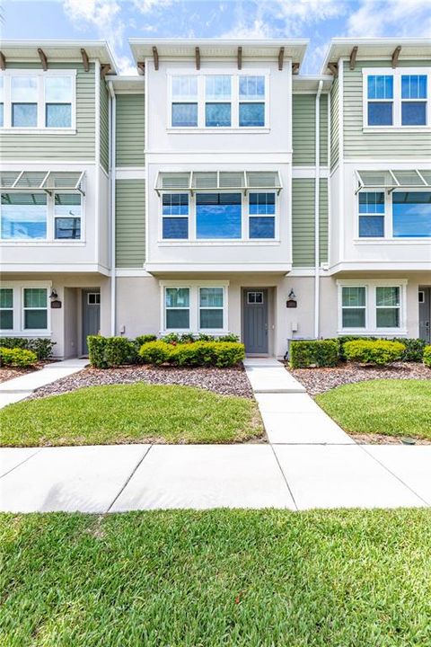 最近售出: $725,000 (3 贝兹, 3 浴室, 2022 平方英尺)