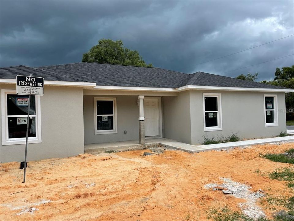 Недавно продано: $259,900 (3 спален, 2 ванн, 1310 Квадратных фут)