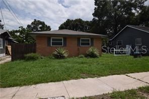 Recently Rented: $1,100 (2 beds, 1 baths, 821 Square Feet)
