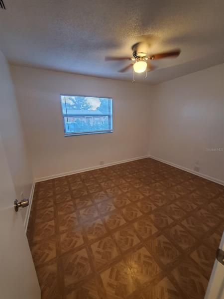 Recently Rented: $1,050 (2 beds, 1 baths, 810 Square Feet)