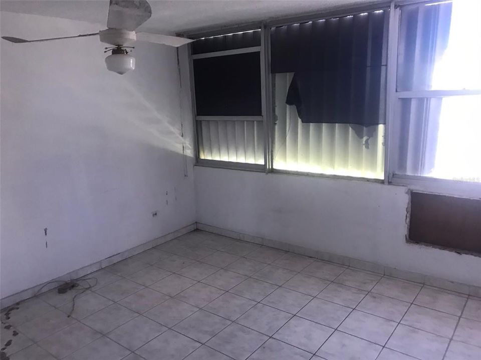 Vendido Recientemente: $117,000 (2 camas, 2 baños, 1006 Pies cuadrados)