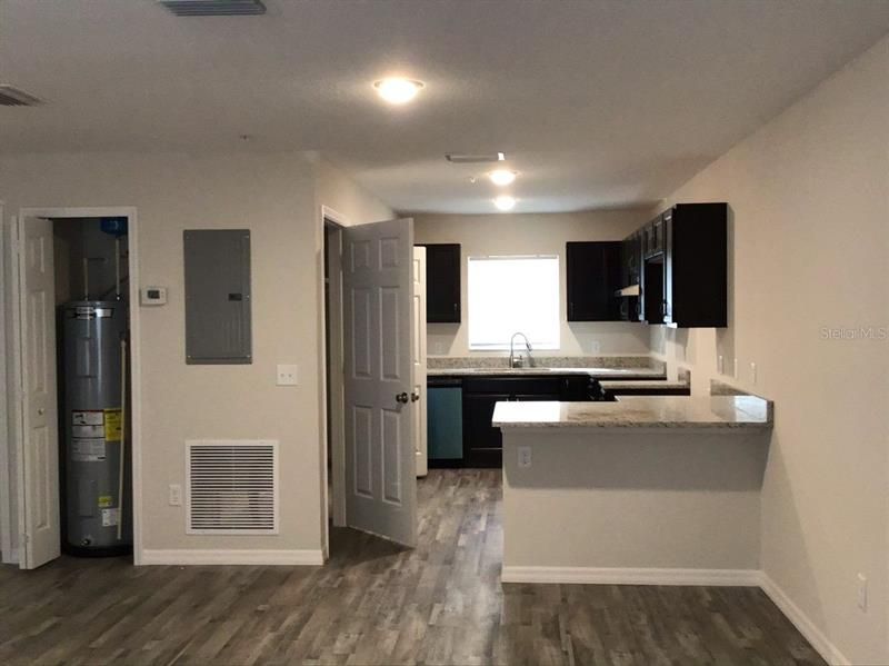 Recently Rented: $1,325 (2 beds, 2 baths, 975 Square Feet)