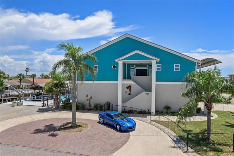 Recently Sold: $1,590,000 (3 beds, 3 baths, 1853 Square Feet)