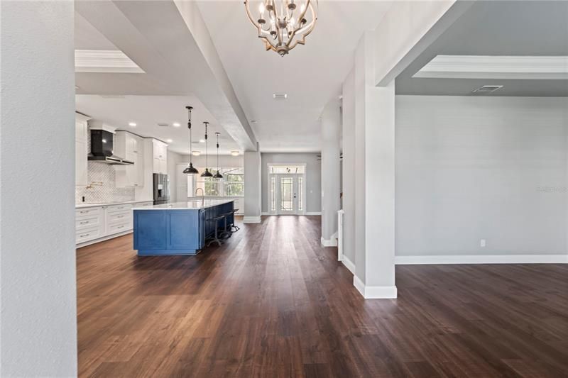 Recently Sold: $1,075,000 (6 beds, 4 baths, 3898 Square Feet)