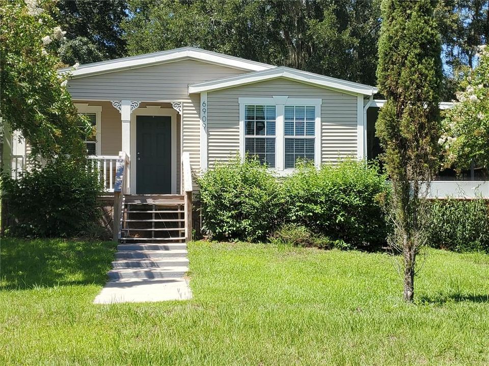 最近售出: $210,000 (3 贝兹, 2 浴室, 1271 平方英尺)