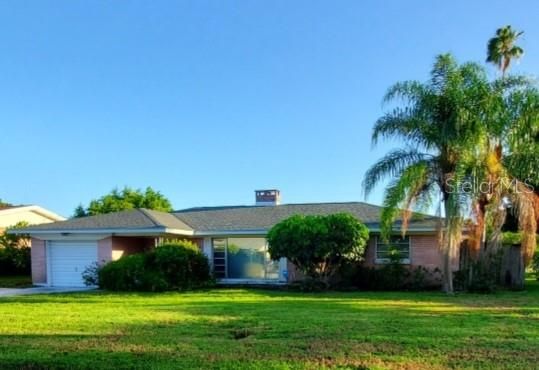 Recently Sold: $365,000 (3 beds, 2 baths, 1659 Square Feet)