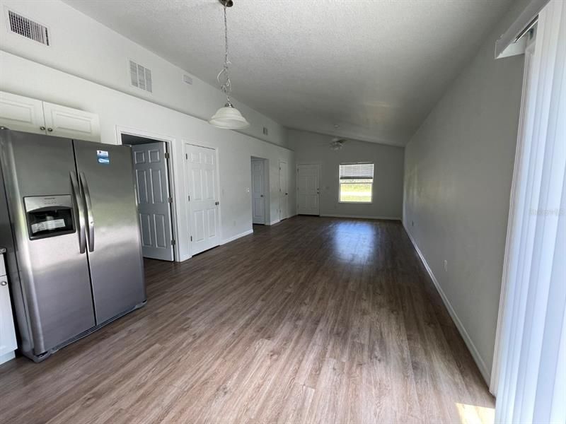 Recently Rented: $1,350 (2 beds, 2 baths, 1016 Square Feet)