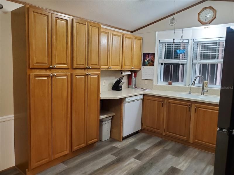 Recently Sold: $130,000 (2 beds, 1 baths, 980 Square Feet)