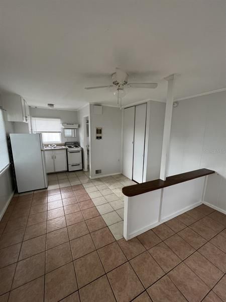 Recently Rented: $875 (0 beds, 1 baths, 500 Square Feet)